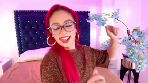 Snapshot of amelie_adamsx chatting on May 2026 11:30:02 AM Amelie online show from May 2026 11:30:02 AM