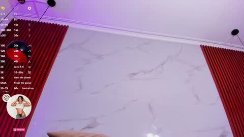 Snapshot of amelie_leigh chatting on January 2025 07:35:01 AM Alejandra online show from January 2025 07:35:01 AM