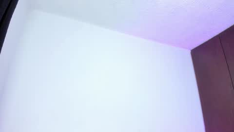 Amelie  online show from February 2025 03:53:01 AM