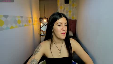 A M E L I E online show from January 2025 08:04:01 PM