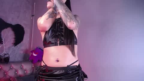 AMELIEROUS .. see you tomorrow  kisses online show from November 2025 02:21:01 AM