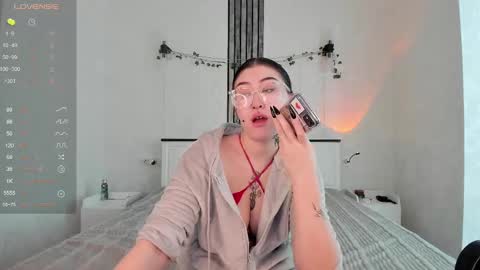 Snapshot of ameliya_sun chatting on February 2025 04:42:02 AM Aylin online show from February 2025 04:42:02 AM