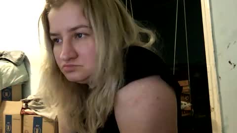 Snapshot of amely12 chatting on January 2025 03:43:01 PM amely12 online show from January 2025 03:43:01 PM