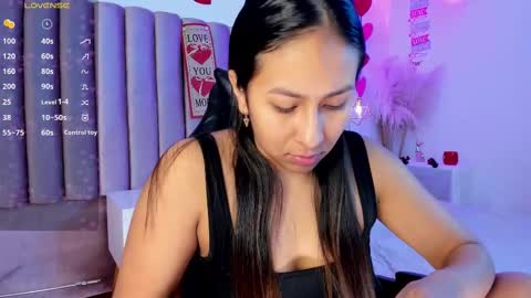 Snapshot of amelyamann chatting on February 2025 12:26:02 PM          online show from February 2025 12:26:02 PM