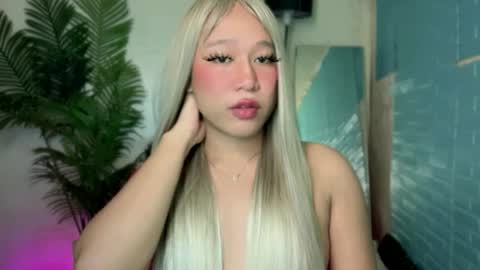 Snapshot of amera_slut chatting on May 2026 06:17:01 PM amera_slut online show from May 2026 06:17:01 PM