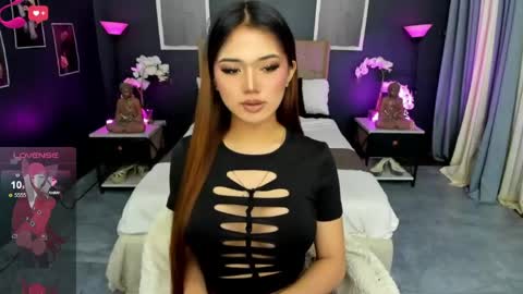 Snapshot of amethyst_claire chatting on June 2026 08:20:02 AM Claire online show from June 2026 08:20:02 AM