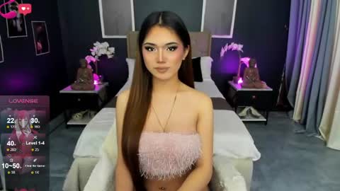 Snapshot of amethyst_claire chatting on June 2026 08:39:02 AM Claire online show from June 2026 08:39:02 AM