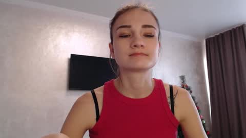 Julia  online show from January 2026 09:02:02 AM