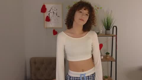 Snapshot of amfi_dust chatting on May 2026 10:09:02 AM Alivia online show from May 2026 10:09:02 AM