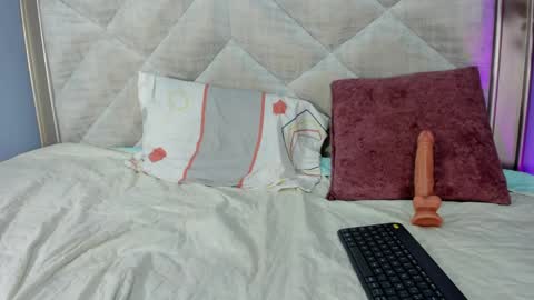 Call me Amy  online show from April 2026 03:53:01 PM