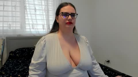 Amira Vyxen online show from March 2026 06:58:02 AM