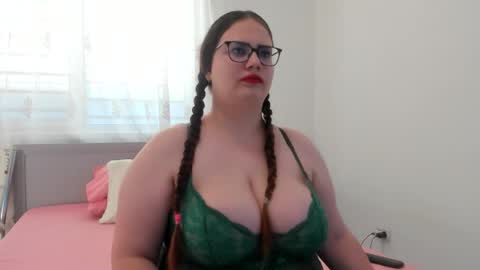 Amira Vyxen online show from April 2026 06:13:01 AM