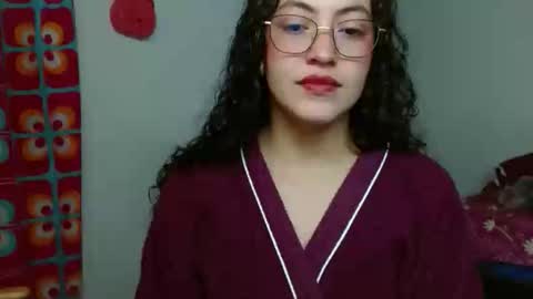 amitlu_ online show from November 2025 06:41:04 PM