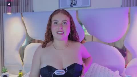 ammber_mjs online show from December 2025 12:22:02 PM