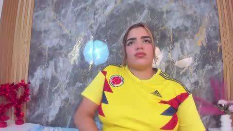 Snapshot of ammy_honey chatting on June 2026 10:32:01 PM Ammy Honey online show from June 2026 10:32:01 PM