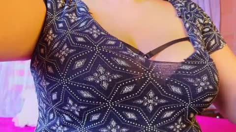 Ammy Stones online show from April 2026 12:39:01 PM