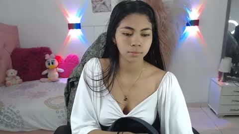 ammyy_wood_ online show from October 2025 05:28:02 AM