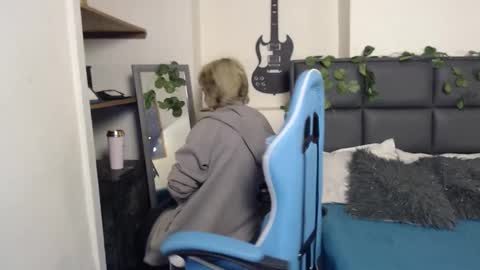 Amnesia online show from December 2025 12:47:02 PM