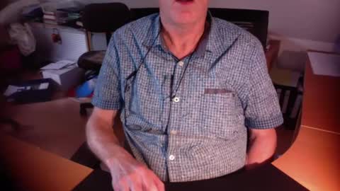 Amor2200 online show from September 2025 12:48:01 PM