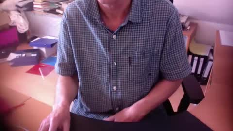 Amor2200 online show from September 2025 11:57:01 AM