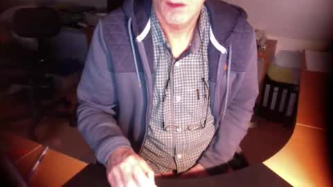 Amor2200 online show from October 2025 07:06:02 AM