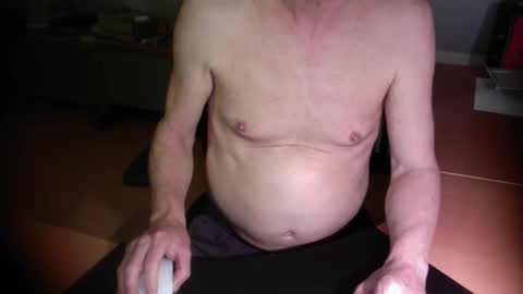 Snapshot of amor2200 chatting on April 2026 09:12:02 PM Amor2200 online show from April 2026 09:12:02 PM