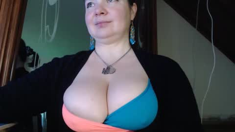 amorelara online show from January 2025 07:00:01 AM