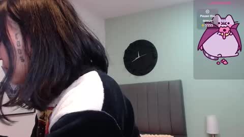 Amy 3 online show from November 2025 04:35:01 AM