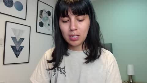 Amy 3 online show from February 2026 03:43:02 AM