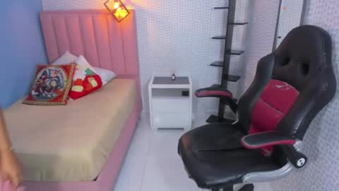 amy_dutta online show from December 2025 07:45:02 PM