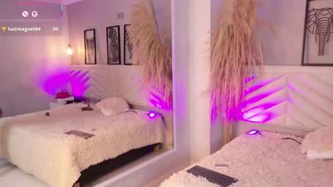 Amy online show from November 2025 07:30:02 PM