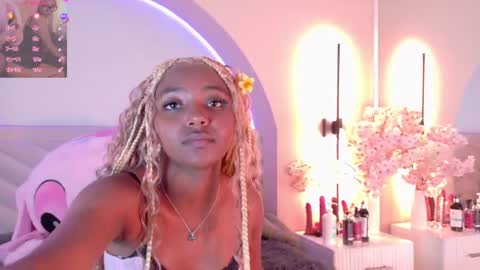 Snapshot of amy_miller2 chatting on May 2026 08:16:02 PM Amy online show from May 2026 08:16:02 PM