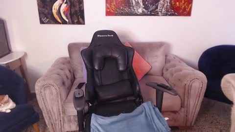 Mia Cristancho online show from January 2025 10:39:01 PM