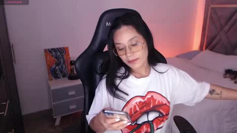 Snapshot of amy_stiward chatting on June 2026 08:26:01 PM Mia Cristancho online show from June 2026 08:26:01 PM