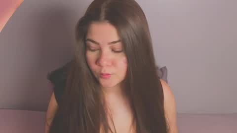 Snapshot of amy_vans_ chatting on May 2026 10:18:02 PM Amy nickname Kirby online show from May 2026 10:18:02 PM