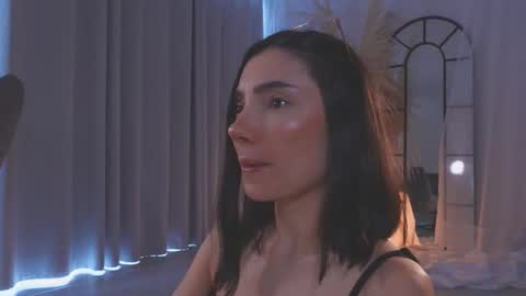 Amy Armstrong online show from November 2025 08:32:01 PM