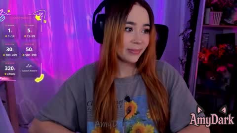 Amy online show from October 2025 06:52:02 PM