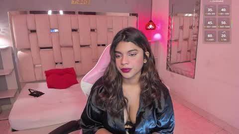 amyevan_ online show from December 2025 09:35:01 PM