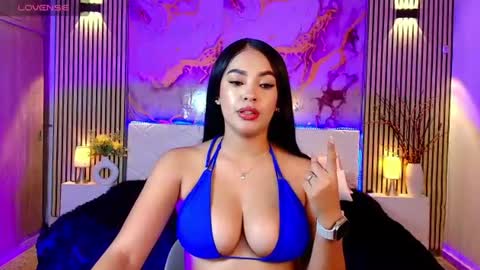 Snapshot of amyjohnsonn chatting on July 2026 05:22:02 AM amyjohnsonn online show from July 2026 05:22:02 AM