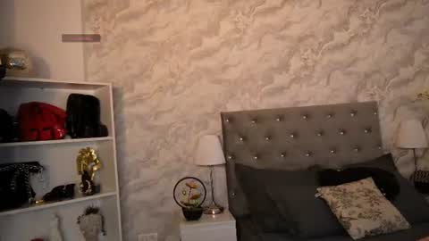 AmyDiamond online show from June 2026 06:43:01 PM