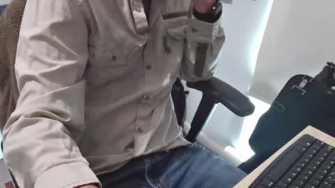 A online show from April 2026 08:53:02 AM