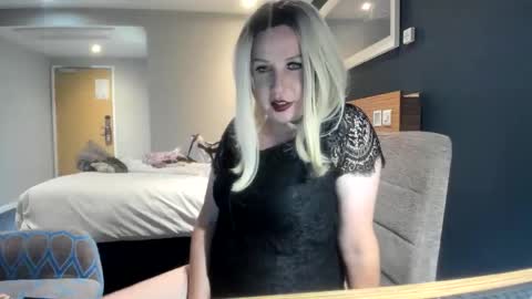 Snapshot of ana_keeluk chatting on October 2025 09:58:02 PM Ana Keel online show from October 2025 09:58:02 PM