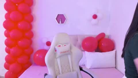 Im anna but you can call me as you want online show from March 2026 10:48:01 PM