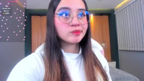 Snapshot of ana_taylor2 chatting on December 2024 08:15:02 PM Ana online show from December 2024 08:15:02 PM