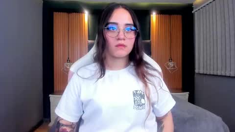 Snapshot of ana_taylor2 chatting on February 2025 12:43:02 AM Ana online show from February 2025 12:43:02 AM