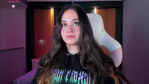 Snapshot of ana_taylor2 chatting on September 2025 09:08:02 PM Ana online show from September 2025 09:08:02 PM