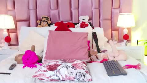 Snapshot of anaa_bellaa chatting on April 2026 01:41:02 PM anaa_bellaa online show from April 2026 01:41:02 PM