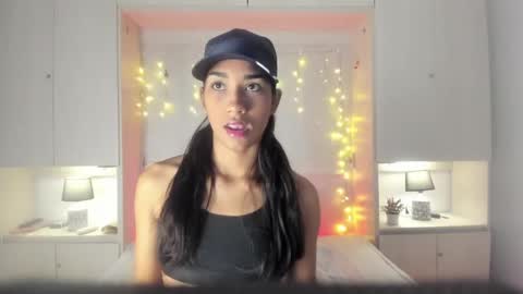 anaacollins_ online show from April 2026 11:30:02 AM