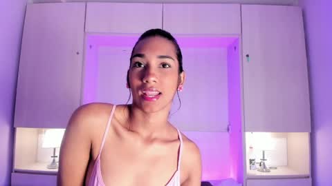 anaacollins_ online show from April 2026 11:36:02 AM