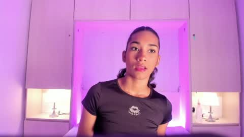 anaacollins_ online show from May 2026 11:26:02 AM
